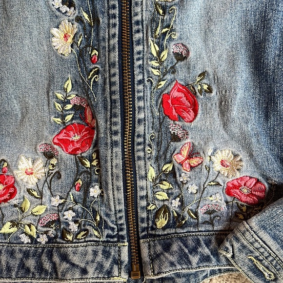 Guess kids jean jacket - Picture 3 of 3